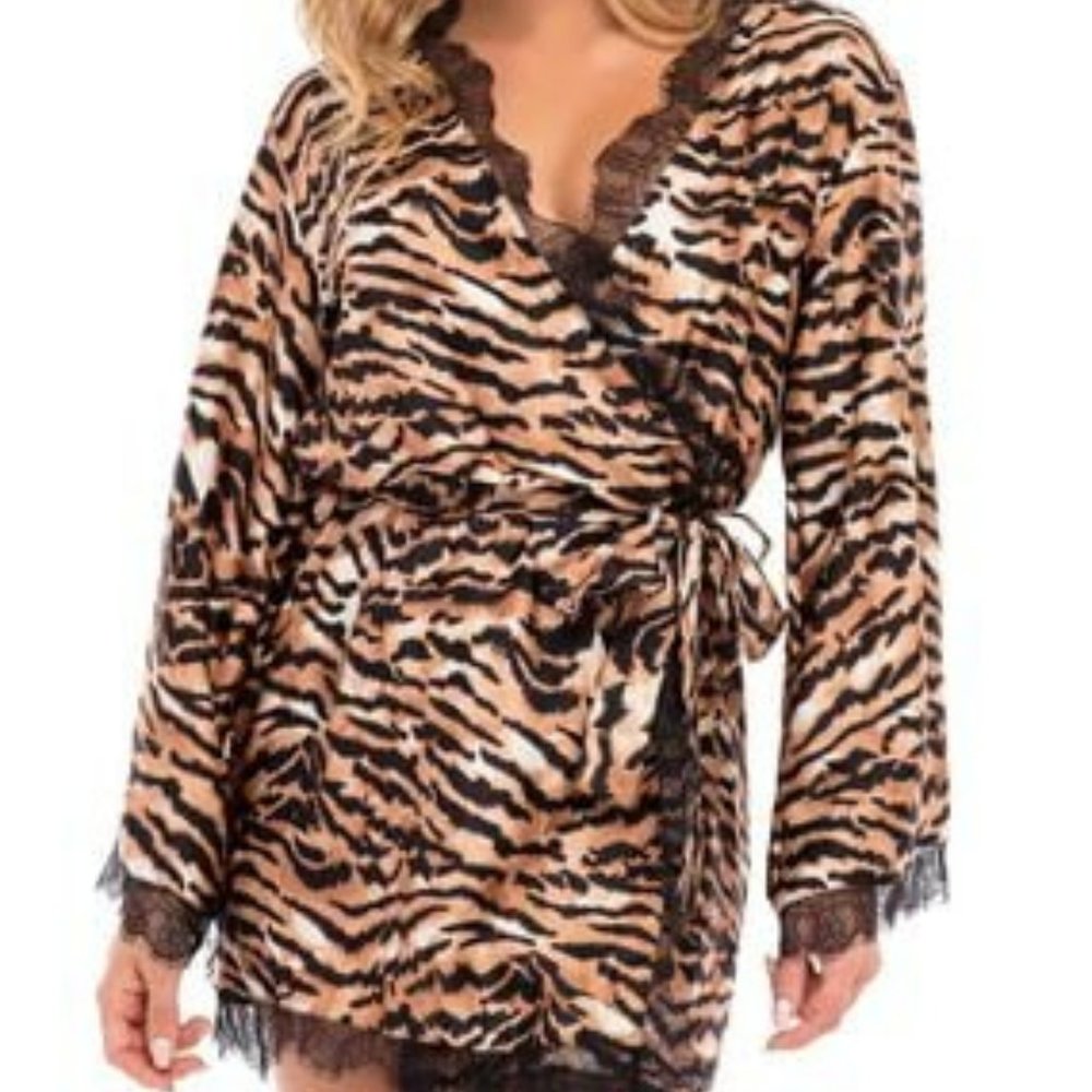 Brand NEW with tags La Senza limited edition silky O La La Cheri Satin Kimono